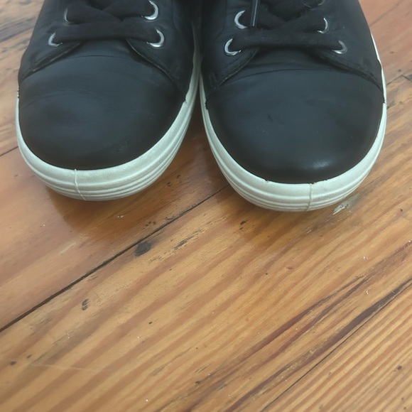 Ecco Black Soft leather Gortex Sneakers, Size 5, Rubber Soles. Worn 1/2 dz times - Picture 6 of 15